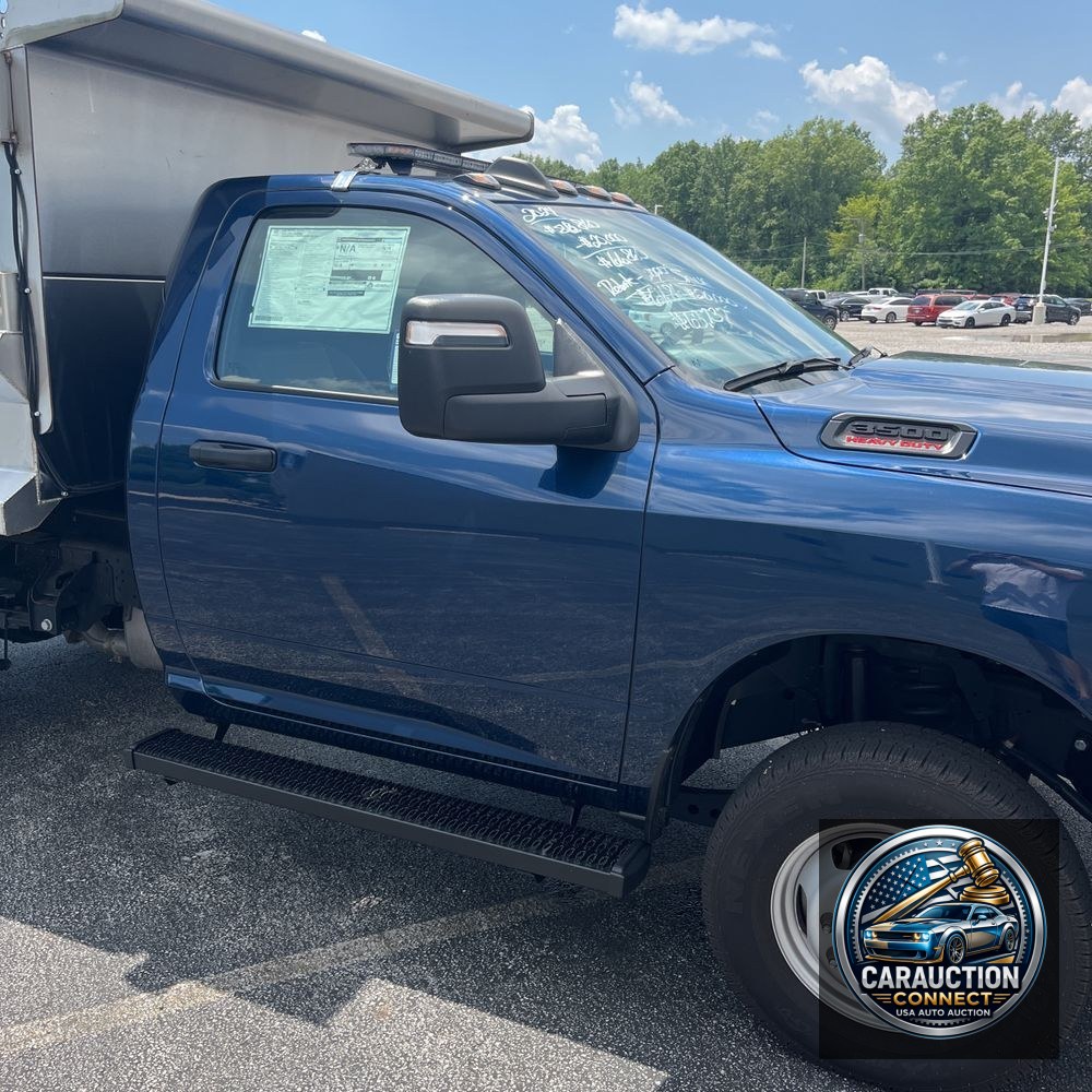 2024 Ram 3500 Cab/Chassis Tradesman