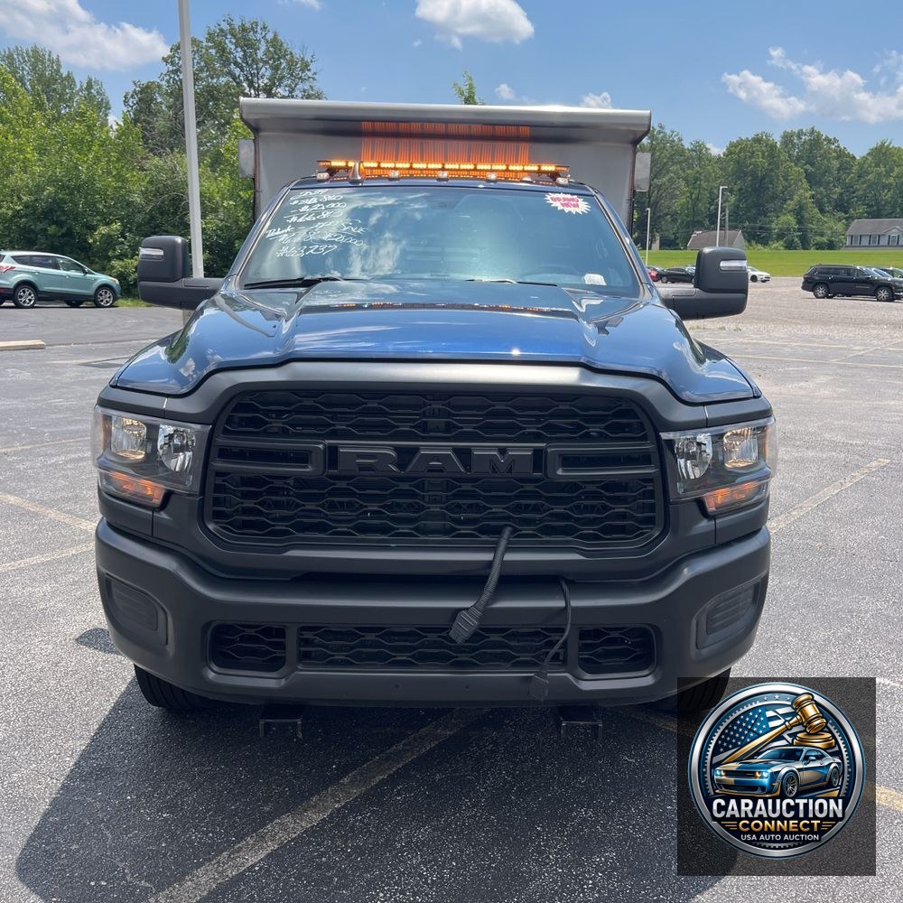 2024 Ram 3500 Cab/Chassis Tradesman