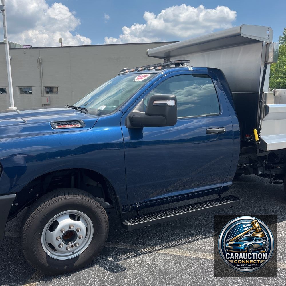 2024 Ram 3500 Cab/Chassis Tradesman