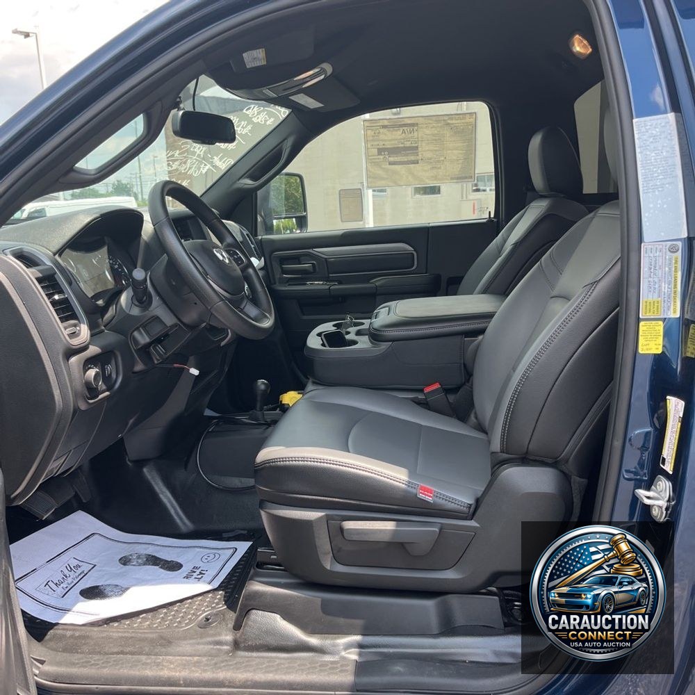 2024 Ram 3500 Cab/Chassis Tradesman