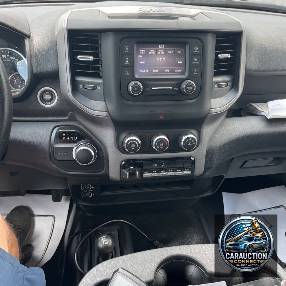 2024 Ram 3500 Cab/Chassis Tradesman