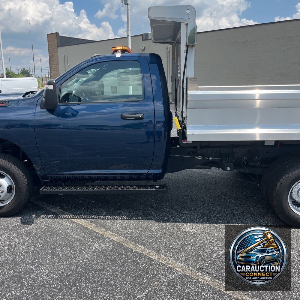 2024 Ram 3500 Cab/Chassis Tradesman