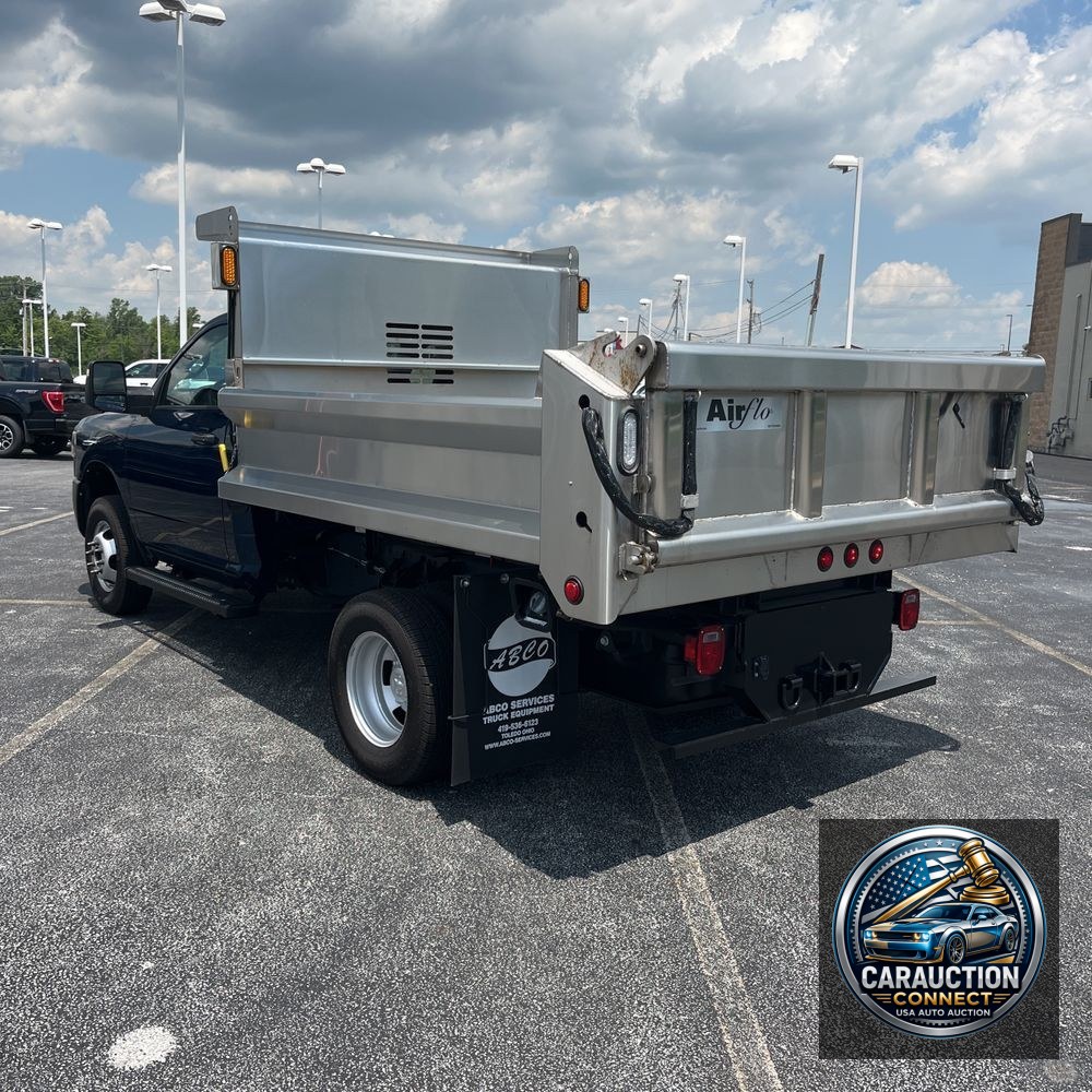 2024 Ram 3500 Cab/Chassis Tradesman