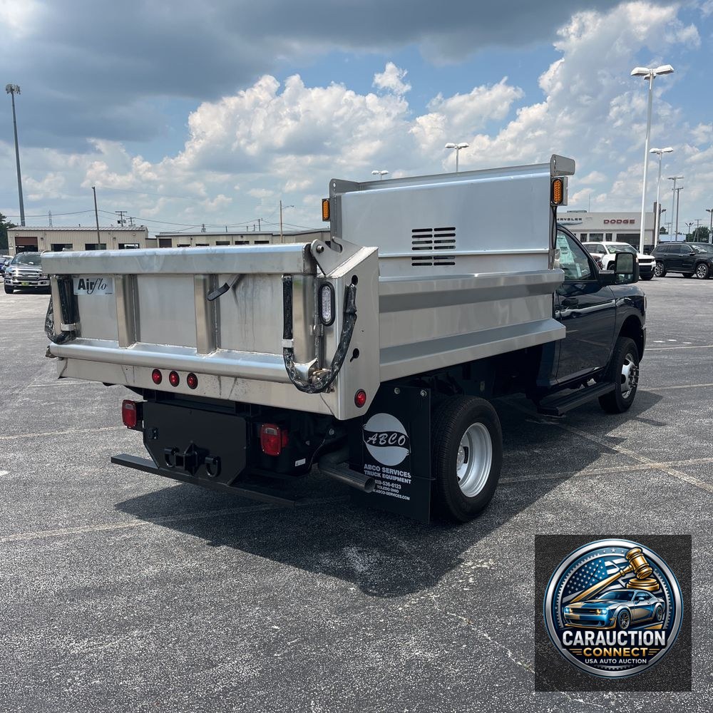 2024 Ram 3500 Cab/Chassis Tradesman