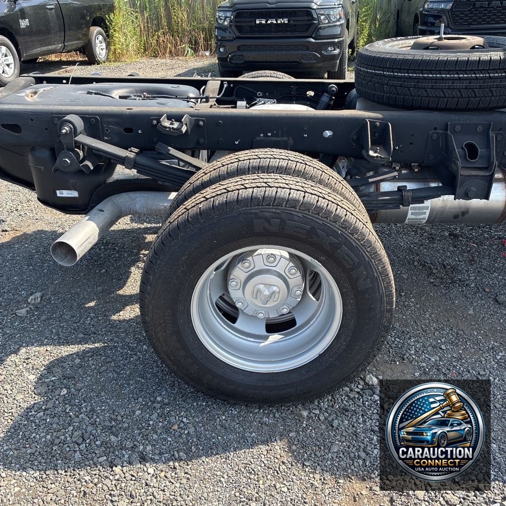 2023 Ram 3500 Cab/Chassis Tradesman