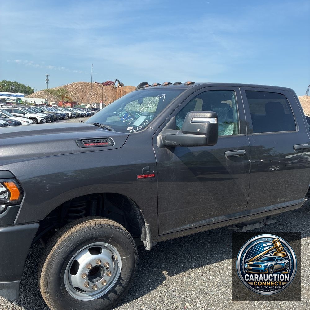 2023 Ram 3500 Cab/Chassis Tradesman