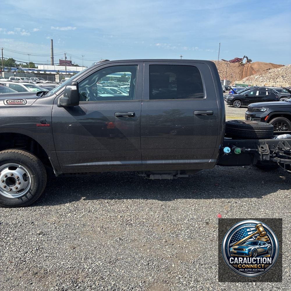 2023 Ram 3500 Cab/Chassis Tradesman