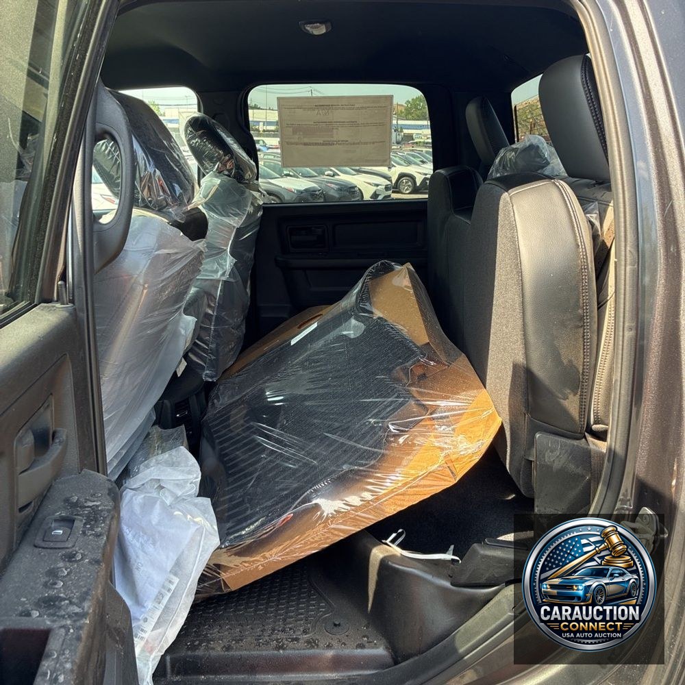 2023 Ram 3500 Cab/Chassis Tradesman