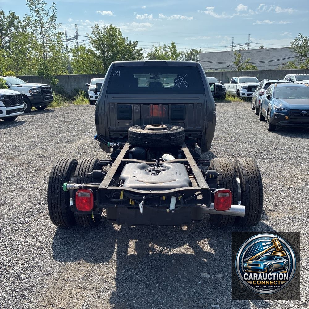 2023 Ram 3500 Cab/Chassis Tradesman