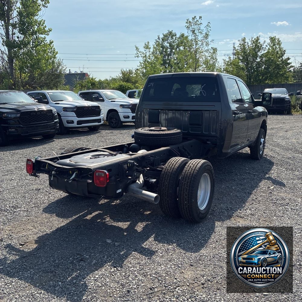 2023 Ram 3500 Cab/Chassis Tradesman