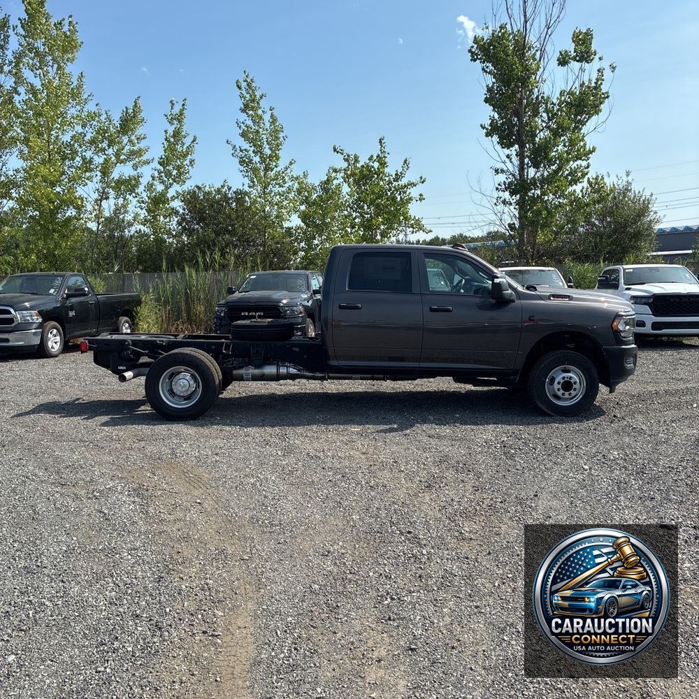 2023 Ram 3500 Cab/Chassis Tradesman
