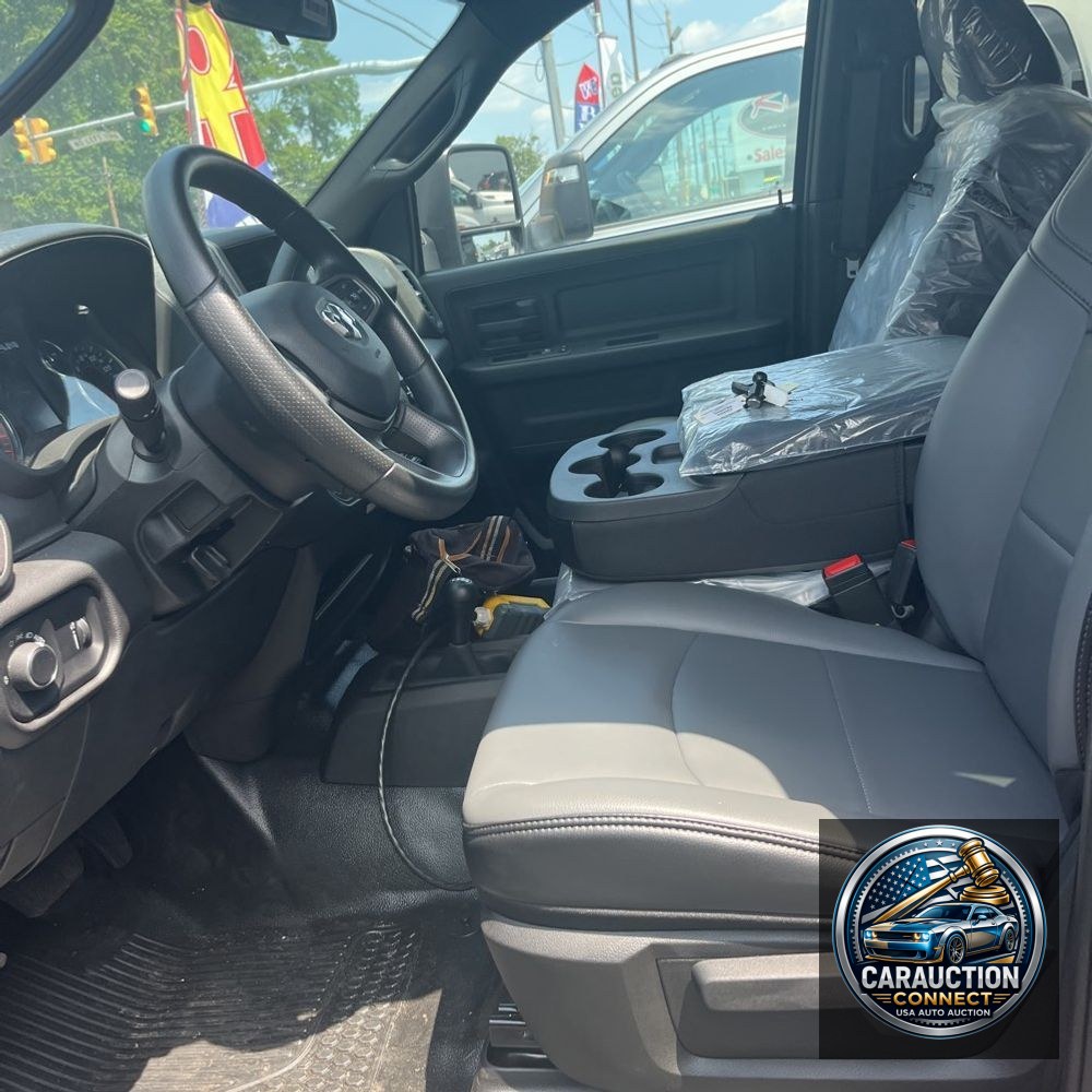 2023 Ram 3500 Cab/Chassis Tradesman