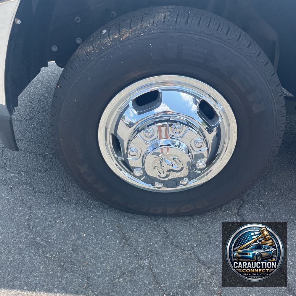 2023 Ram 3500 Cab/Chassis SLT