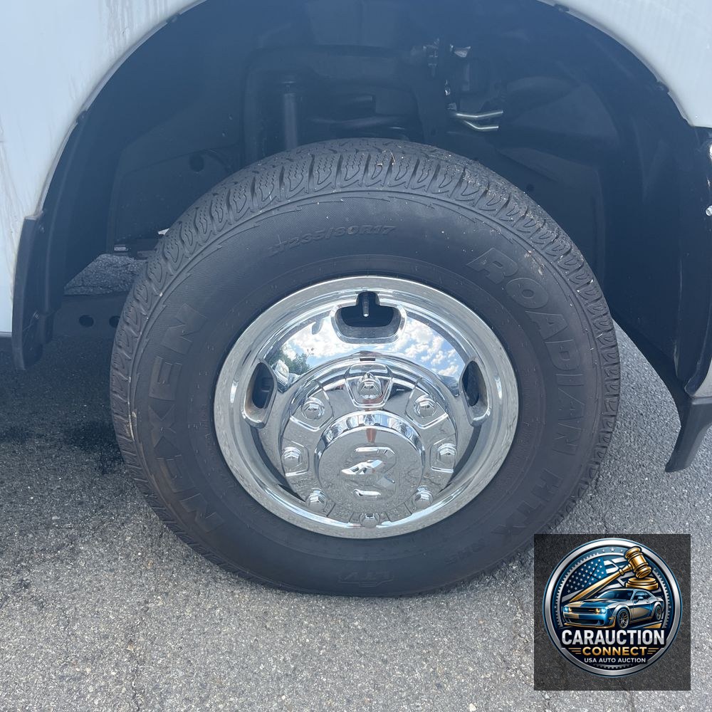 2023 Ram 3500 Cab/Chassis SLT