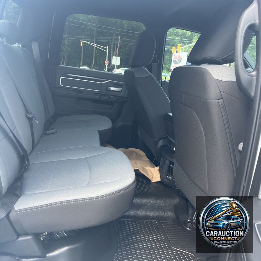 2023 Ram 3500 Cab/Chassis SLT