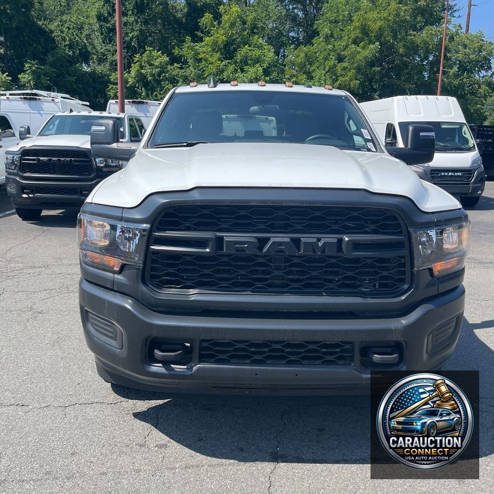 2023 Ram 3500 Cab/Chassis Tradesman