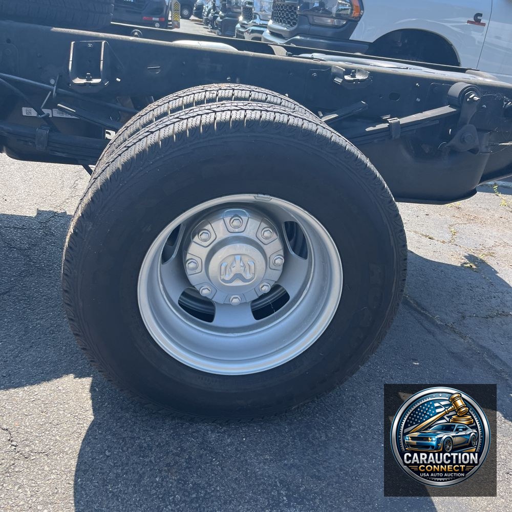 2023 Ram 3500 Cab/Chassis Tradesman