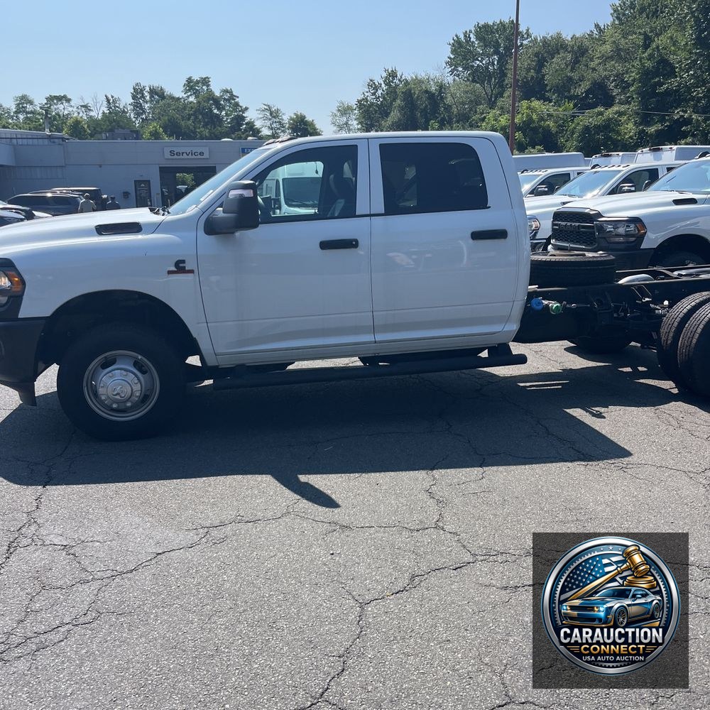 2023 Ram 3500 Cab/Chassis Tradesman
