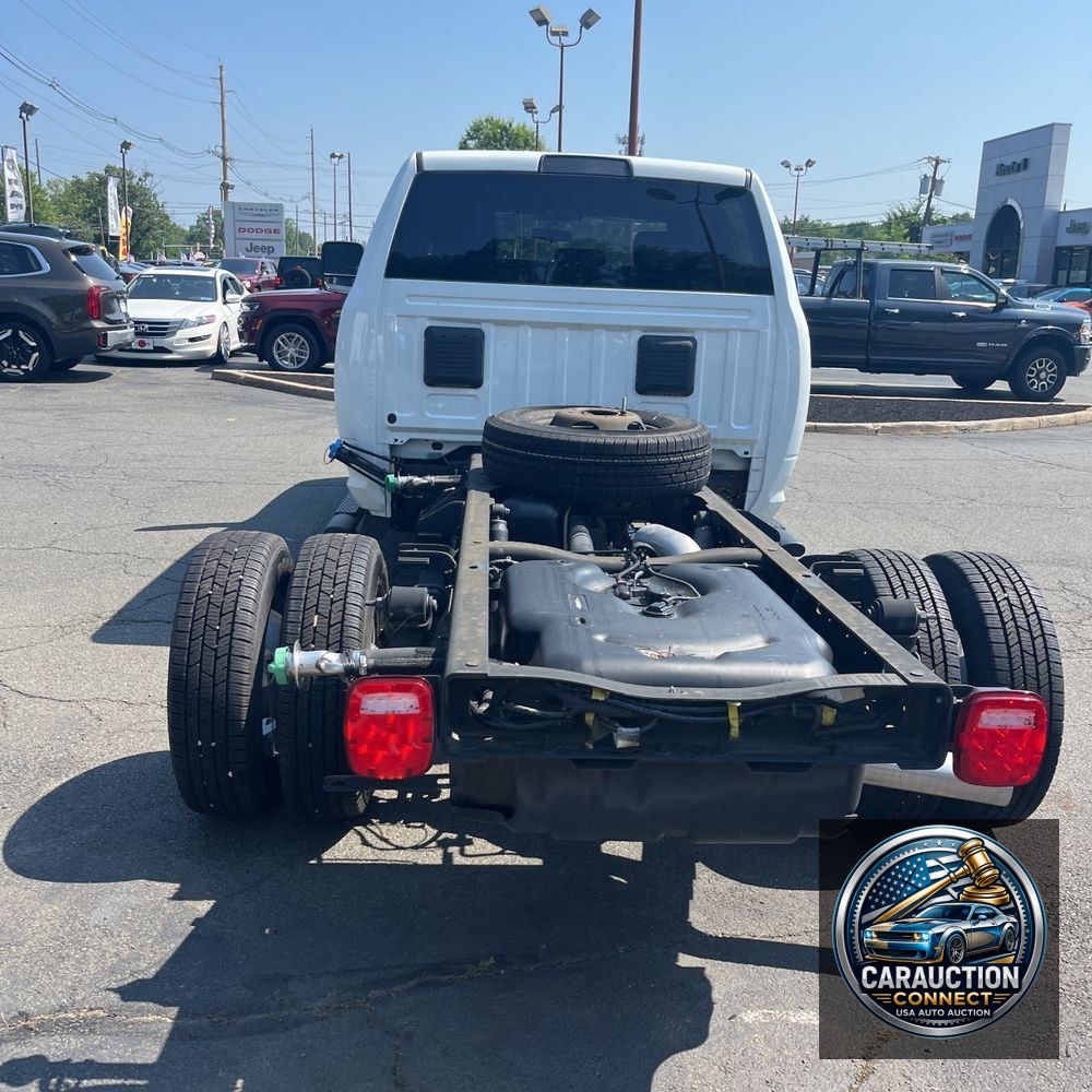 2023 Ram 3500 Cab/Chassis Tradesman