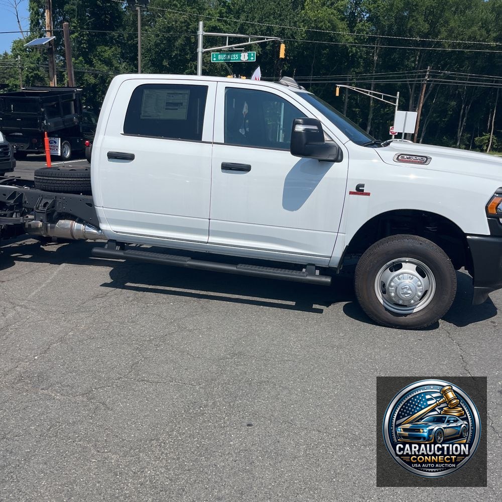 2023 Ram 3500 Cab/Chassis Tradesman