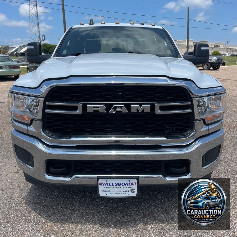 2024 Ram 3500 Cab/Chassis Tradesman