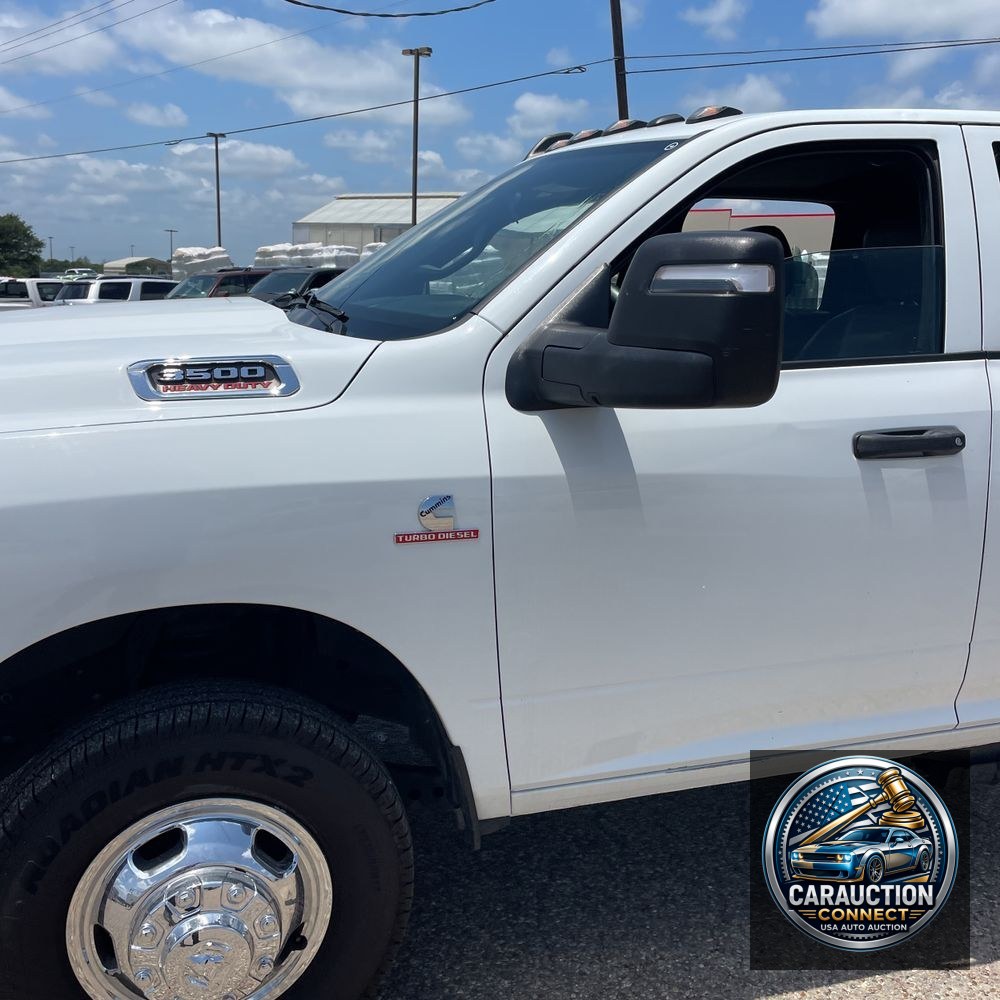 2024 Ram 3500 Cab/Chassis Tradesman
