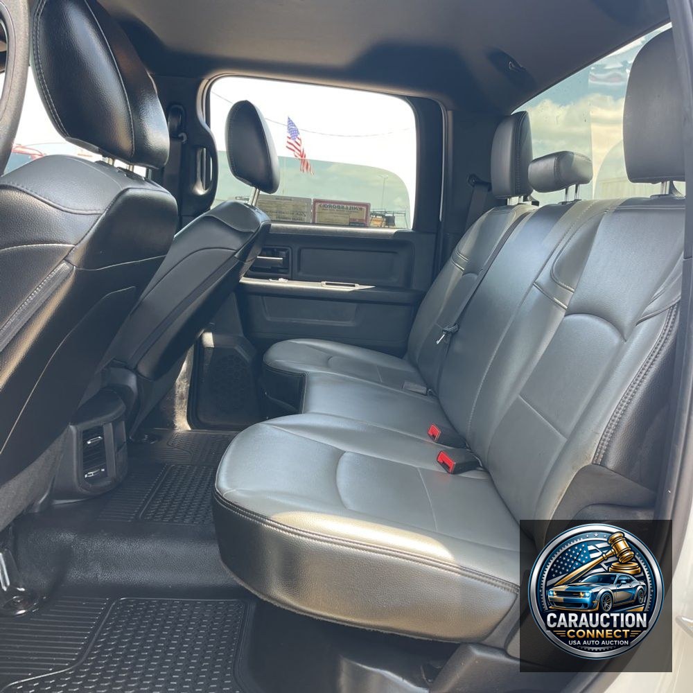 2024 Ram 3500 Cab/Chassis Tradesman