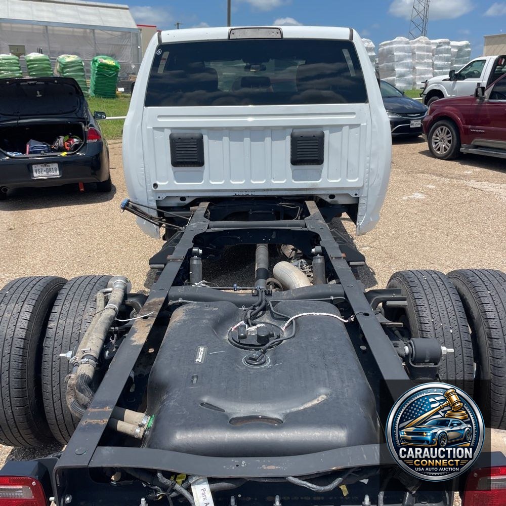 2024 Ram 3500 Cab/Chassis Tradesman
