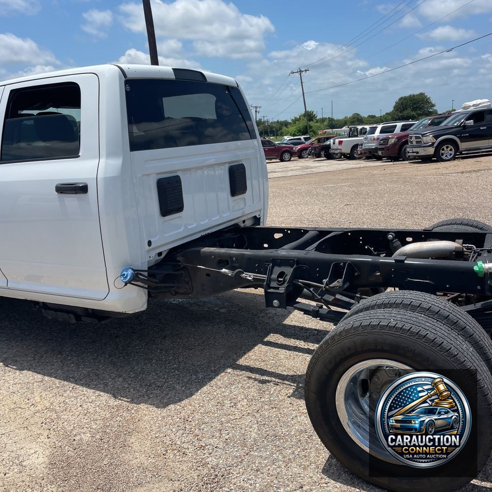 2024 Ram 3500 Cab/Chassis Tradesman