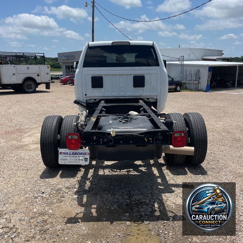 2024 Ram 3500 Cab/Chassis Tradesman