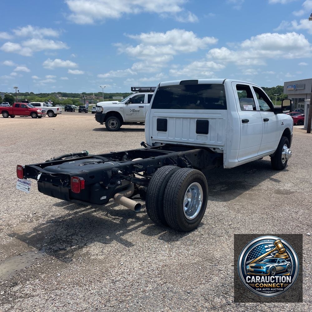 2024 Ram 3500 Cab/Chassis Tradesman