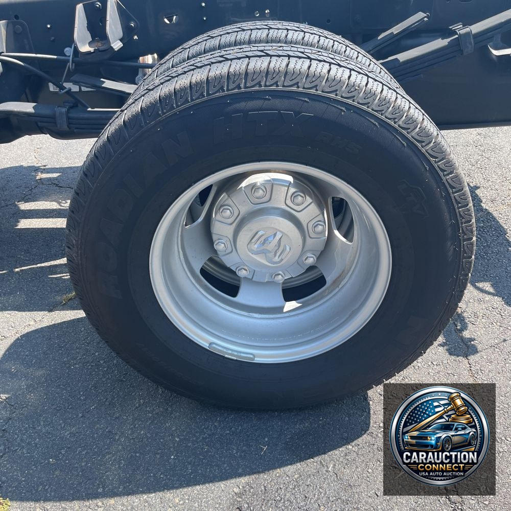 2023 Ram 3500 Cab/Chassis Tradesman