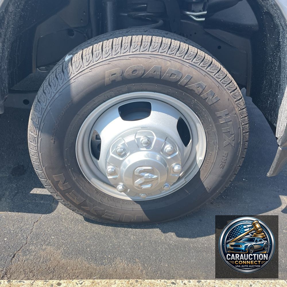 2023 Ram 3500 Cab/Chassis Tradesman