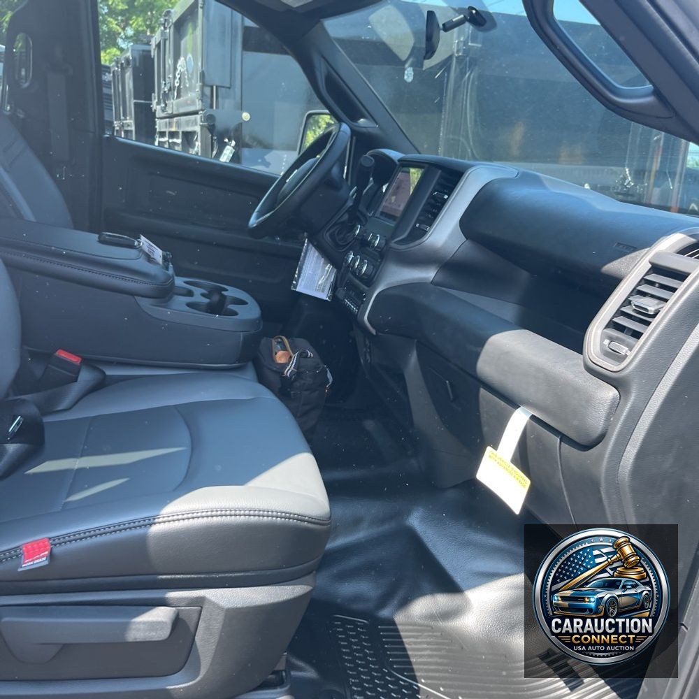 2023 Ram 3500 Cab/Chassis Tradesman