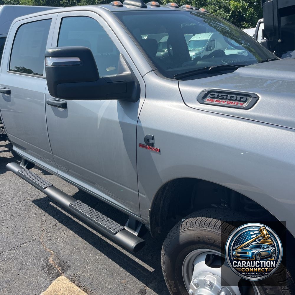 2023 Ram 3500 Cab/Chassis Tradesman