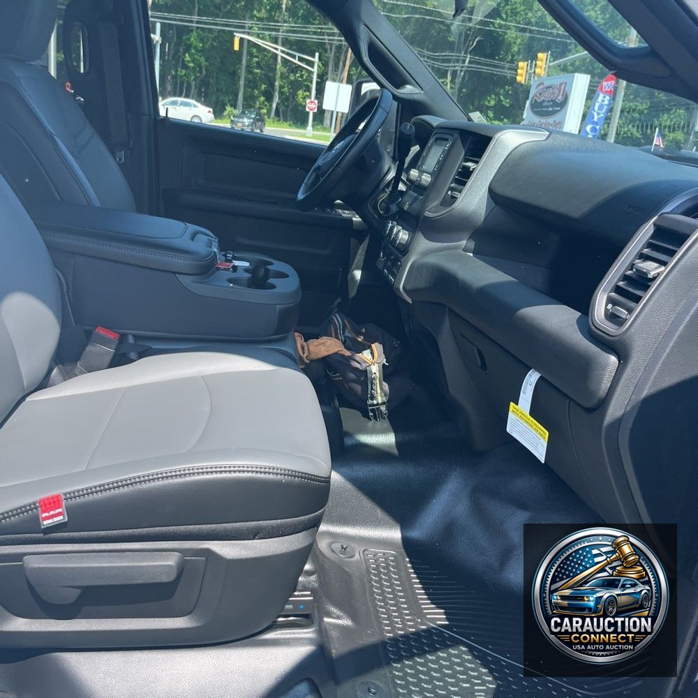 2023 Ram 3500 Cab/Chassis Tradesman