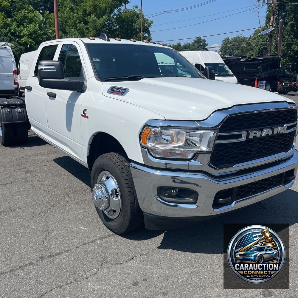 2023 Ram 3500 Cab/Chassis Tradesman