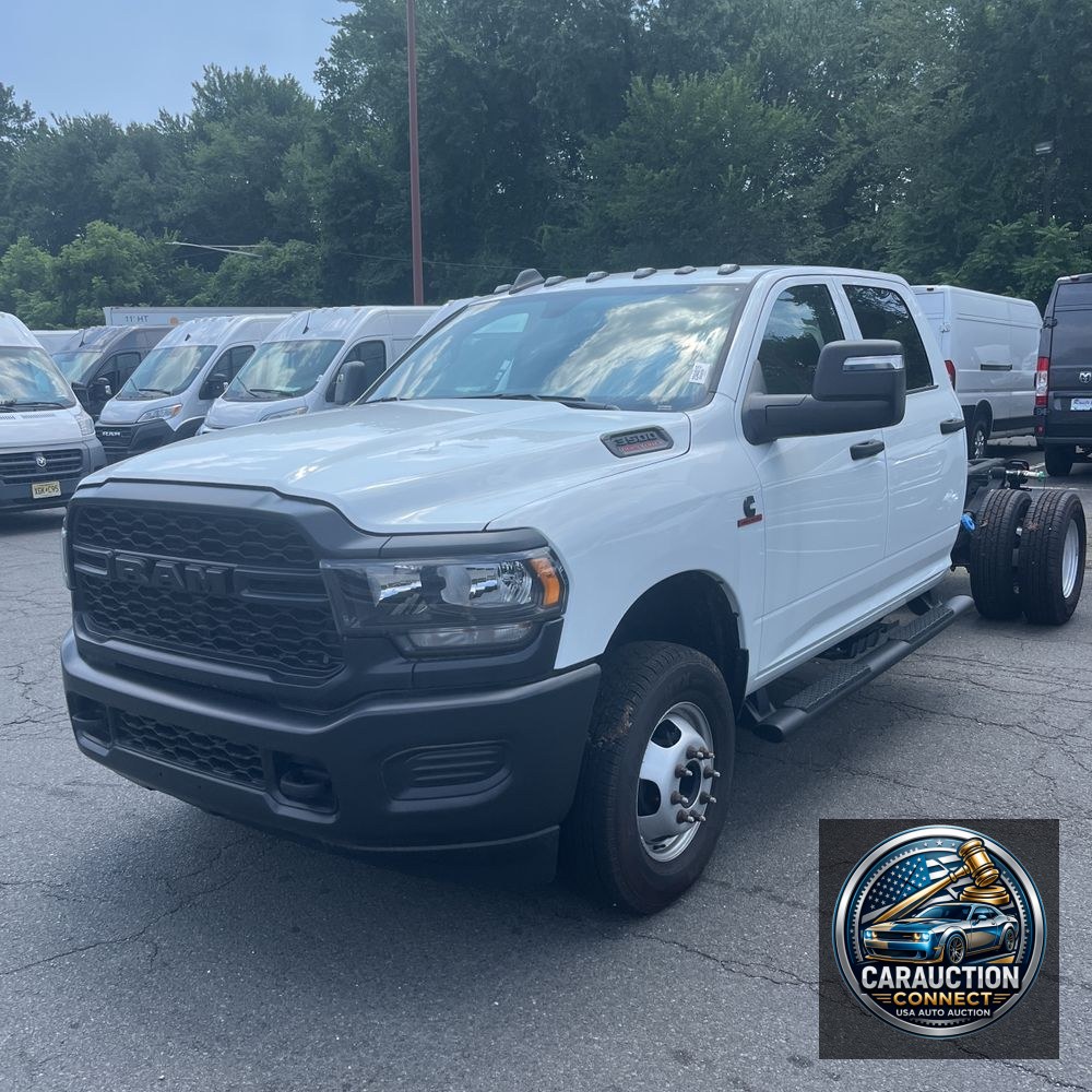 2023 Ram 3500 Cab/Chassis Tradesman