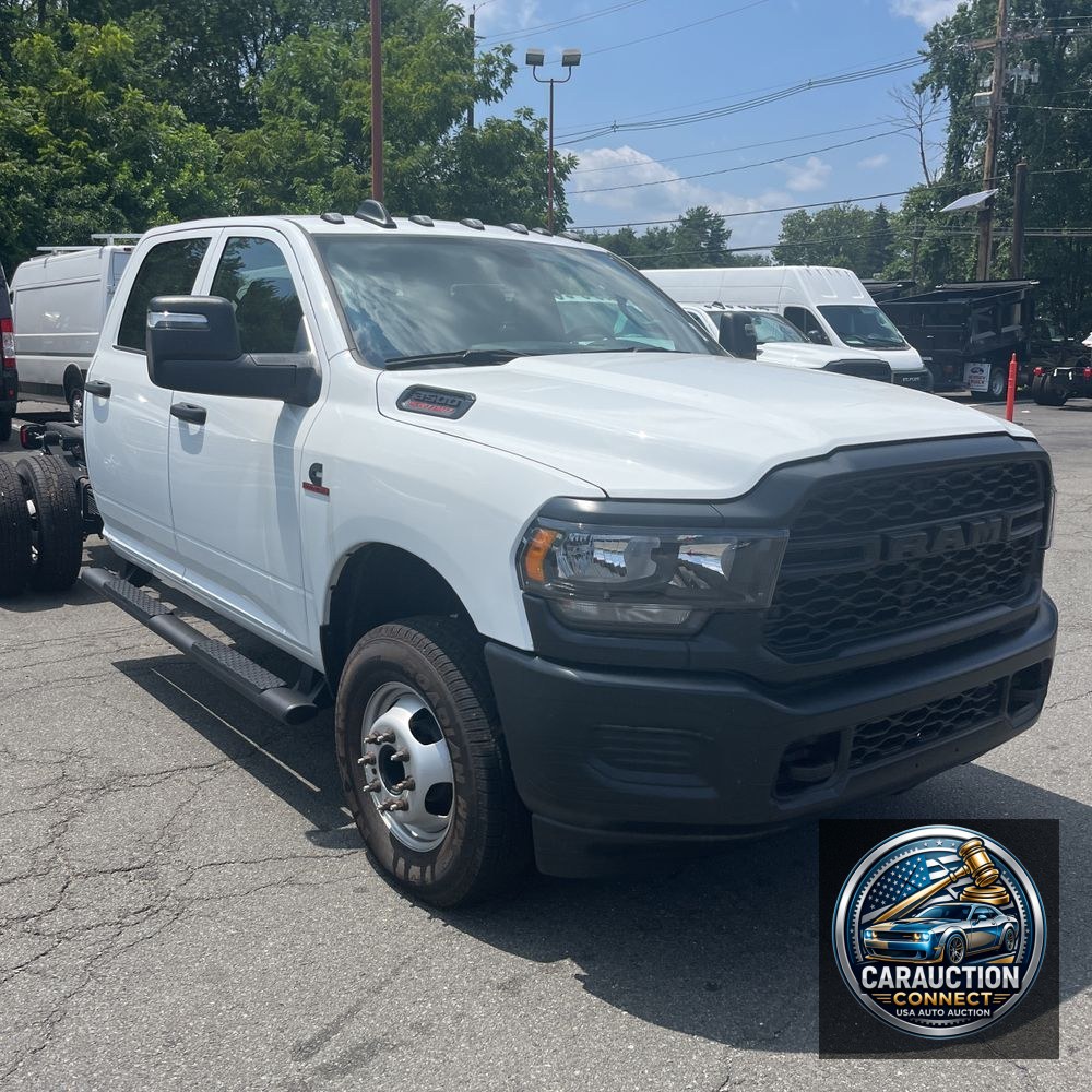 2023 Ram 3500 Cab/Chassis Tradesman