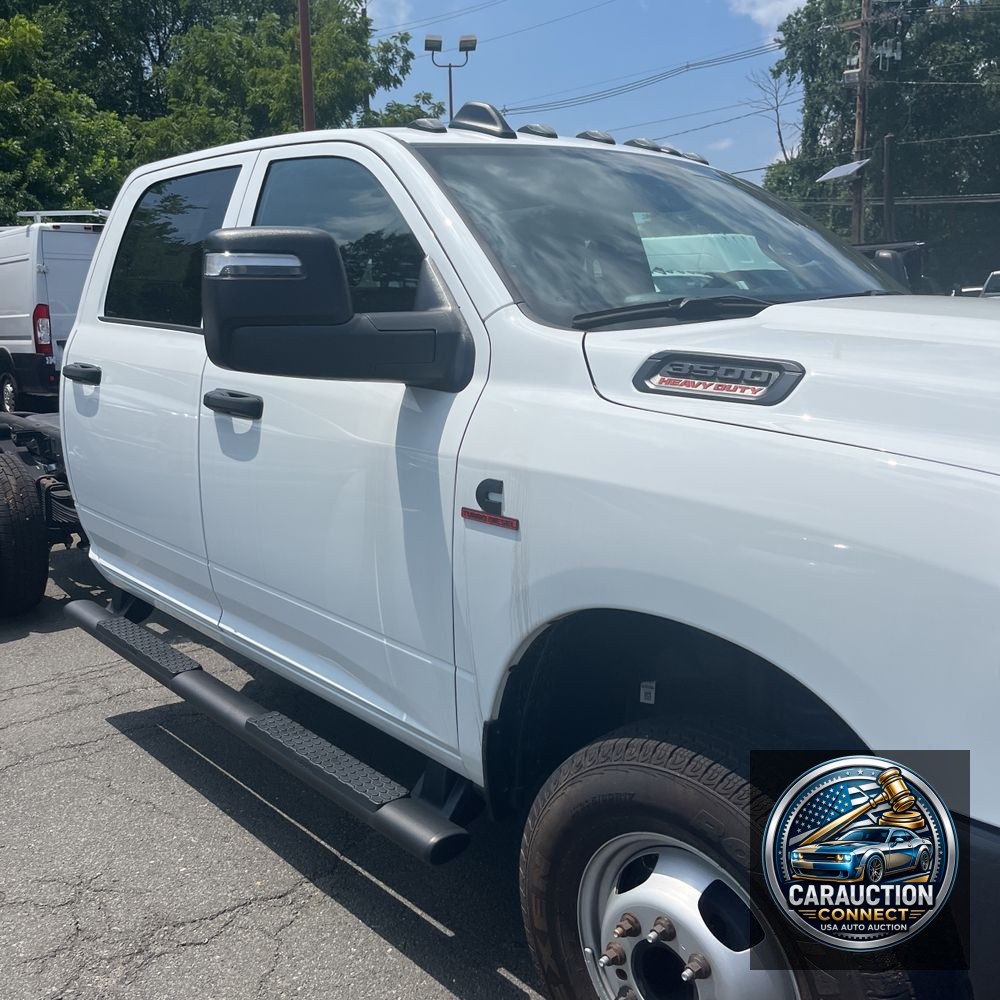 2023 Ram 3500 Cab/Chassis Tradesman