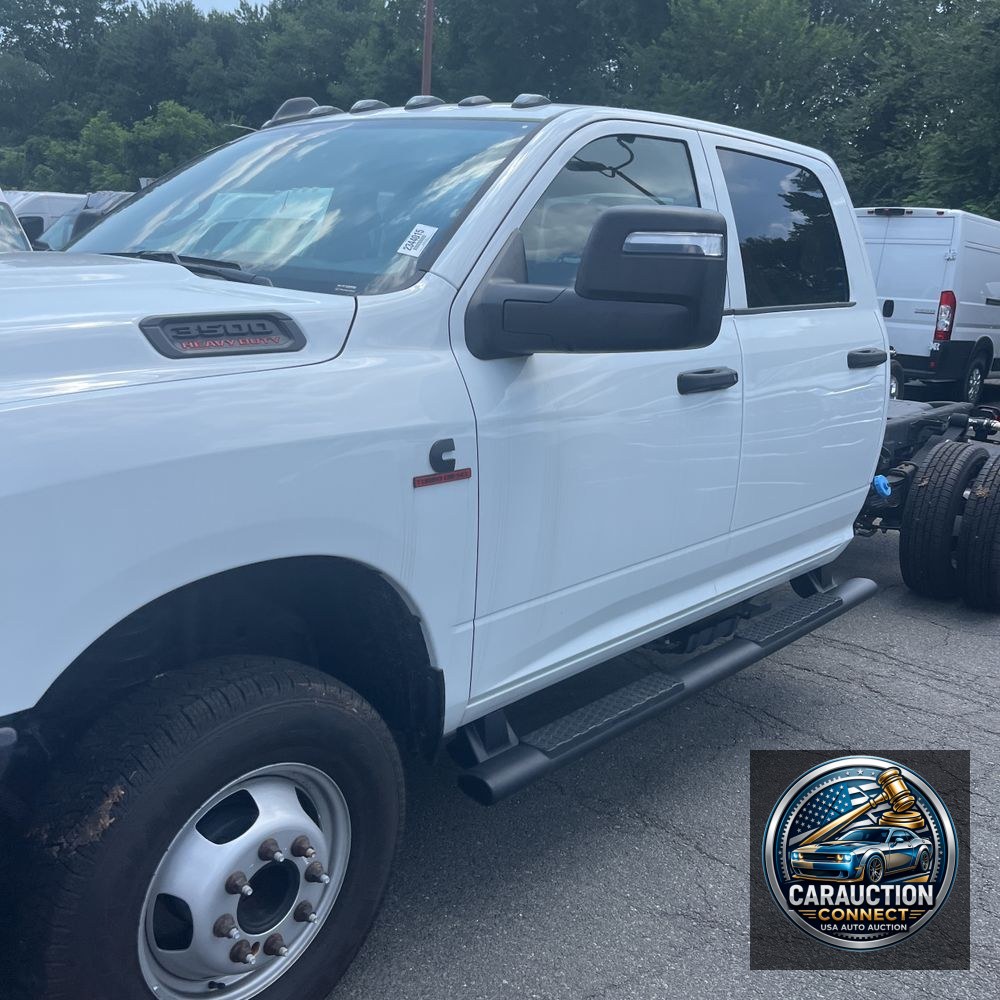 2023 Ram 3500 Cab/Chassis Tradesman