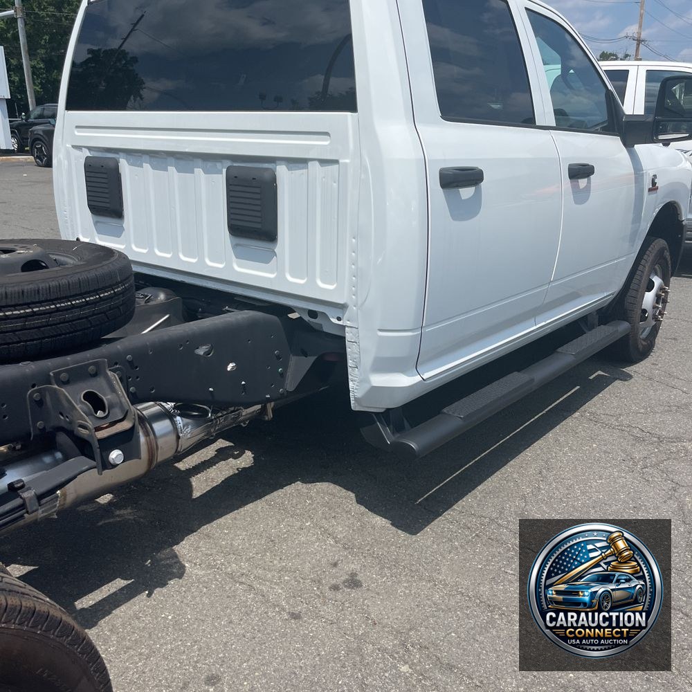 2023 Ram 3500 Cab/Chassis Tradesman