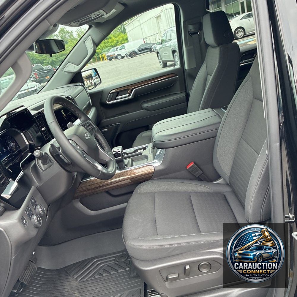 2025 Chevrolet Silverado 1500 LT Trail Boss