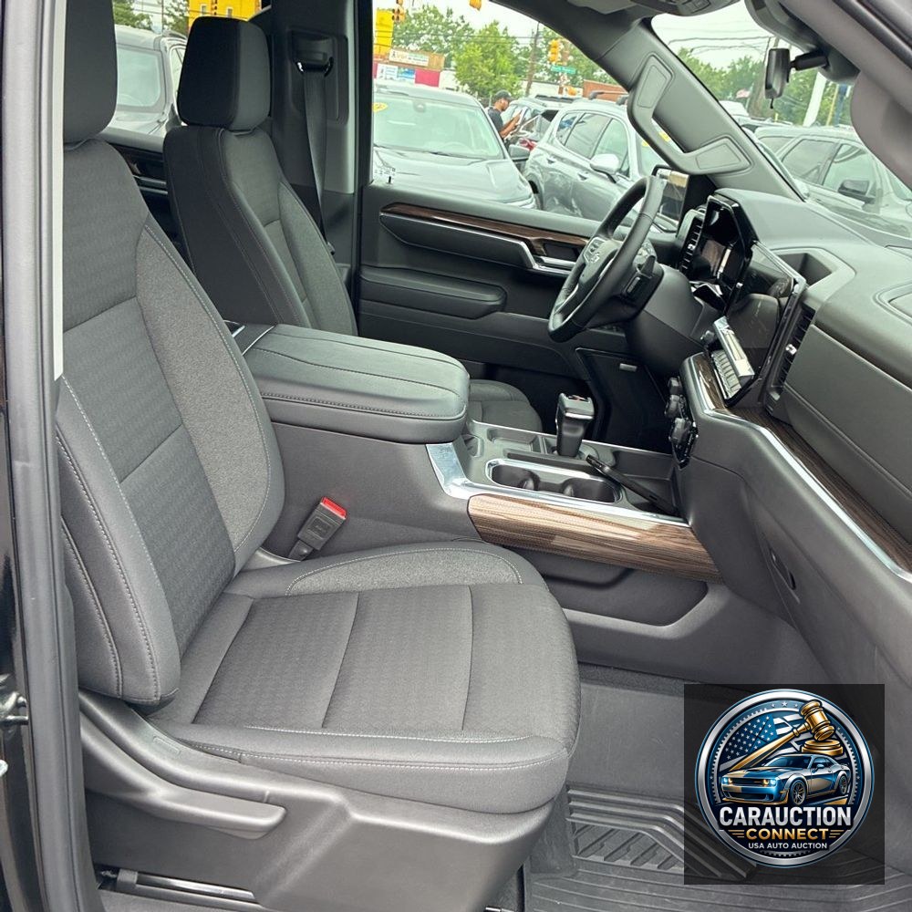 2025 Chevrolet Silverado 1500 LT Trail Boss