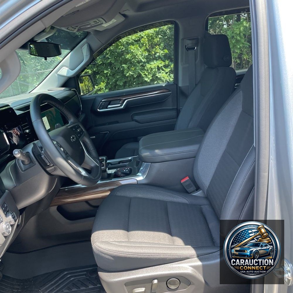 2025 Chevrolet Silverado 1500 LT Trail Boss