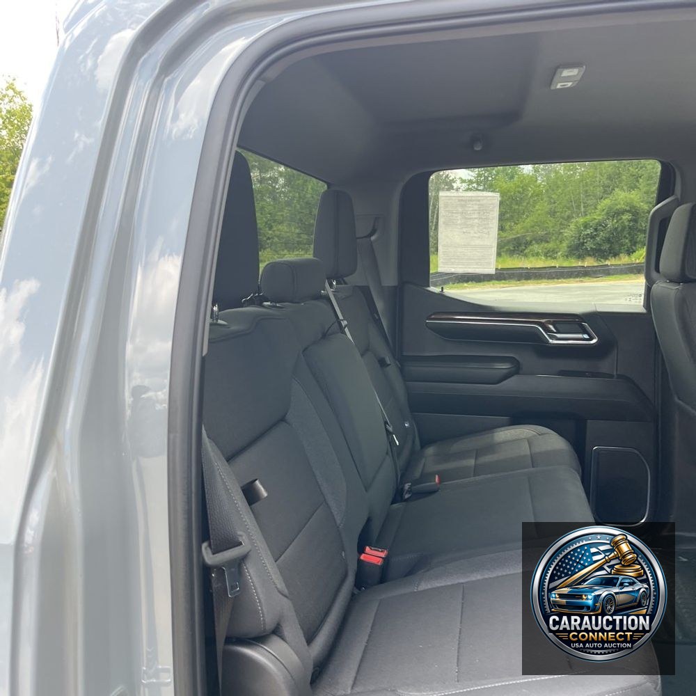 2024 GMC Sierra 1500 Elevation Standard