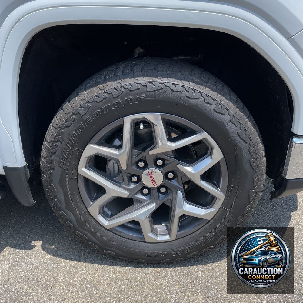 2025 GMC Sierra 1500 SLT