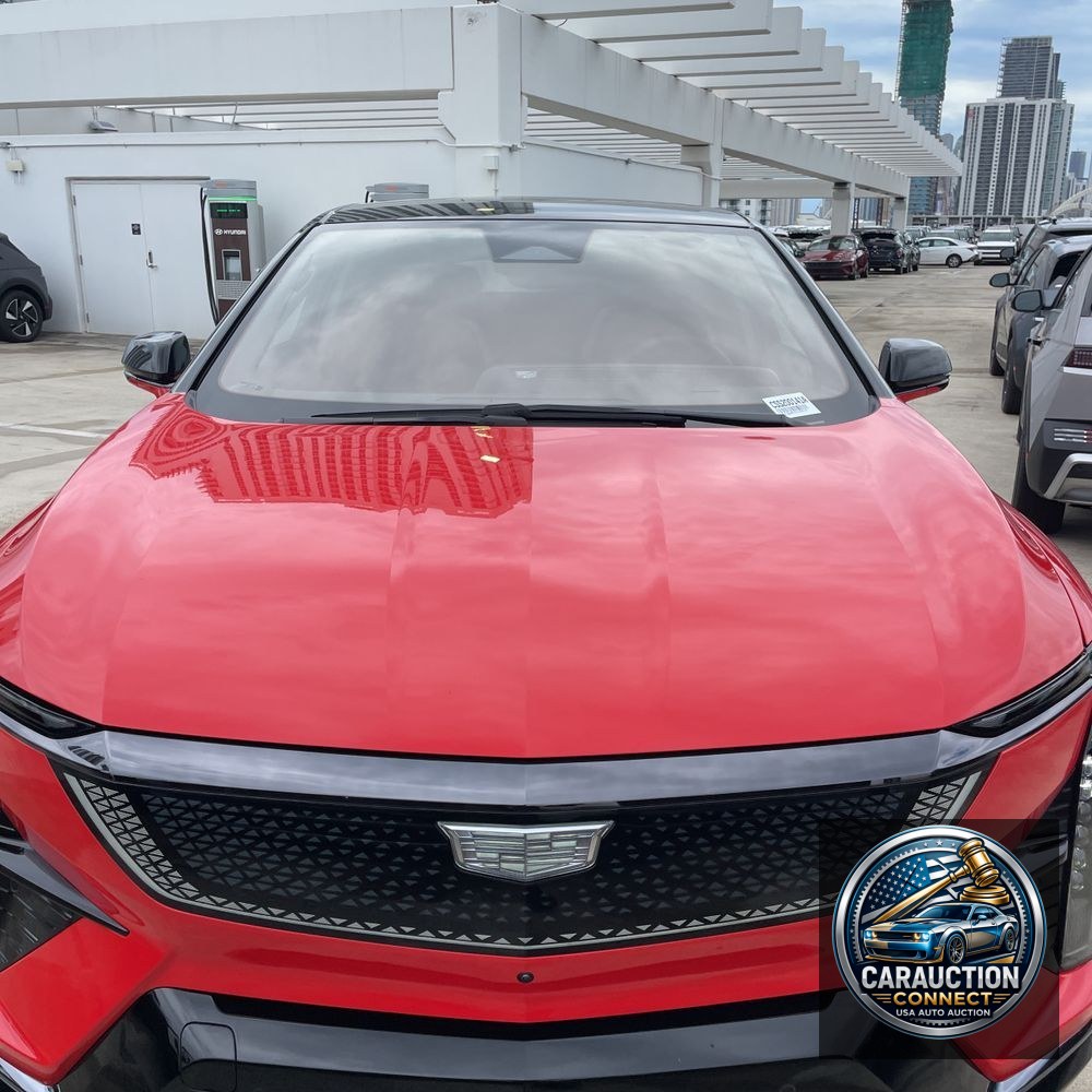 2025 Cadillac OPTIQ Sport 1