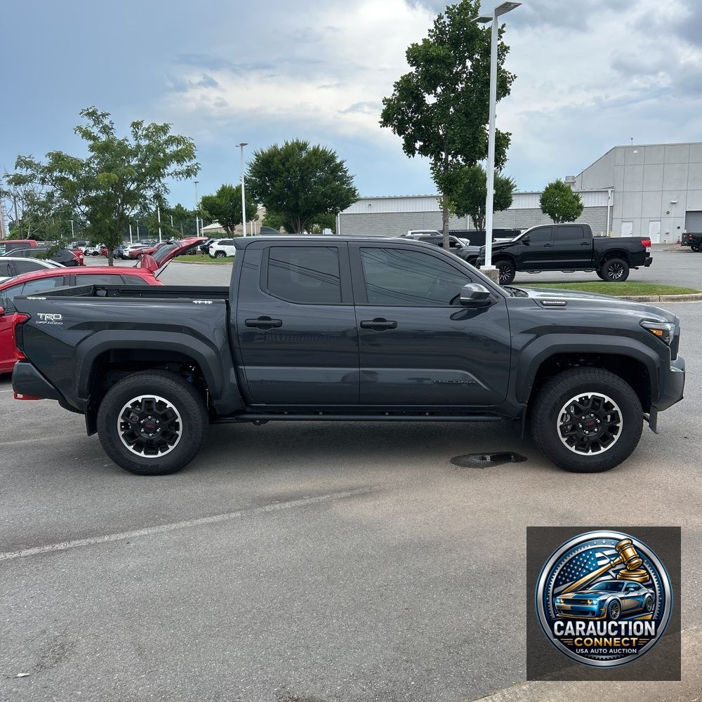 2024 Toyota Tacoma TRD Off-Road HV