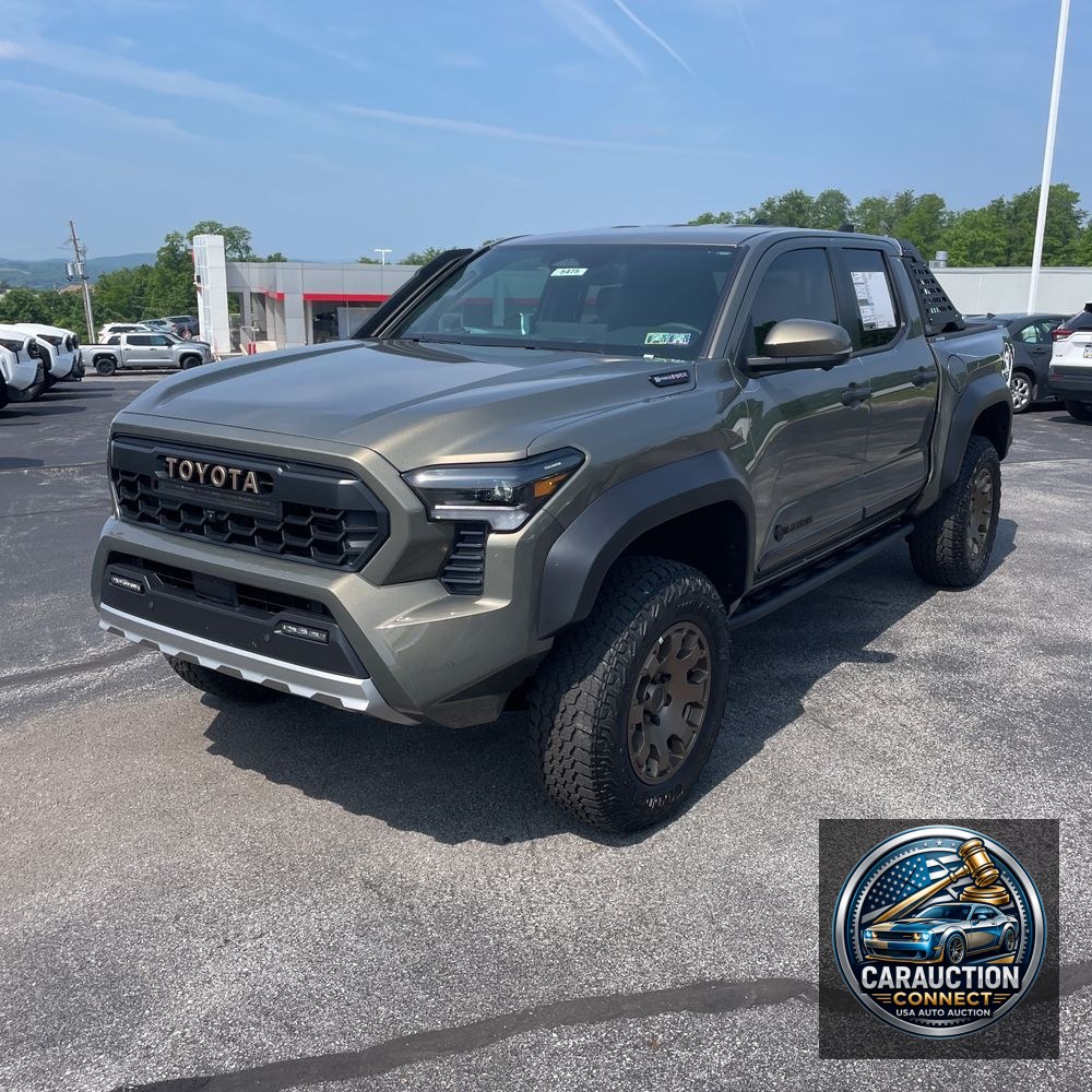2025 Toyota Tacoma Trailhunter HV